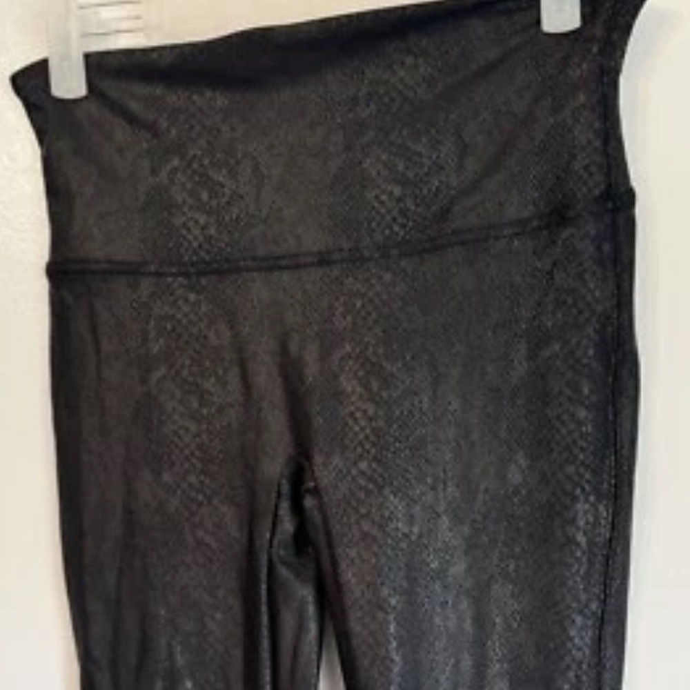 Spanx Women’s Large Black Python Faux Leather Leg… - image 5